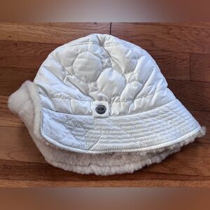 UGG Quilted White Puffer Sherpa Lined Bucket Hat - One Size